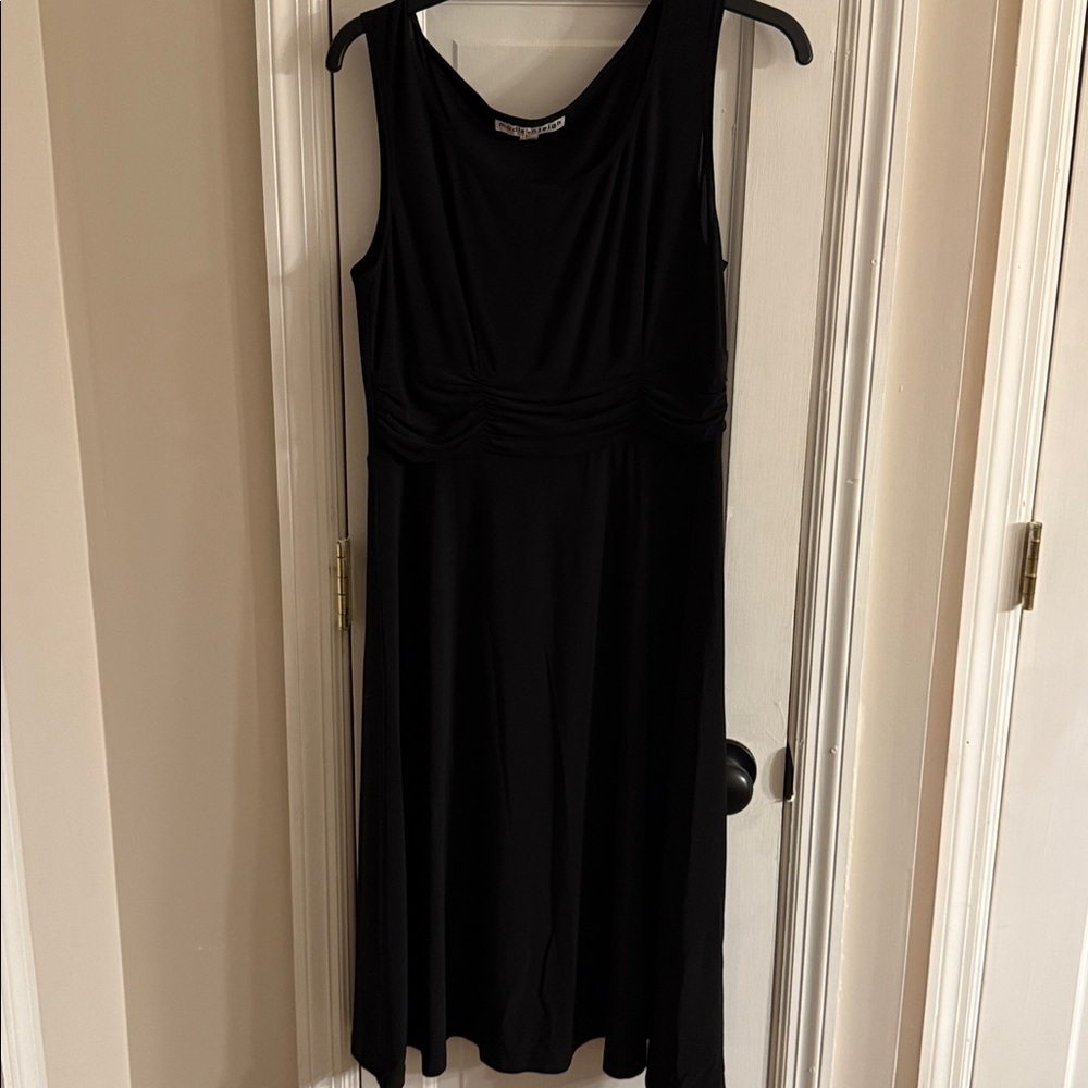 Madison Leigh Black Sleeveless Dress